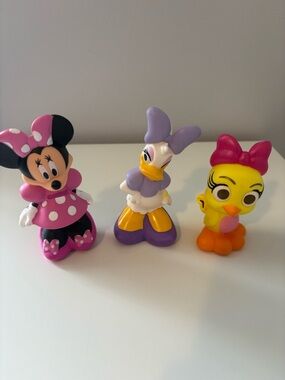 Disney Minnie, Daisy & Tweety Bird Bath Toys